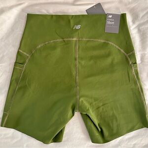*NWT* New Balance Green Biker Short with Pockets Size M